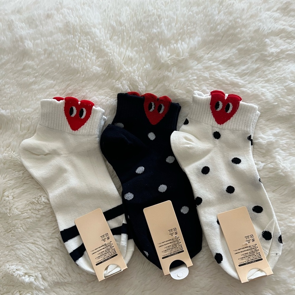 Set of 3 Cute heart socks ❤️